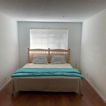 Bedroom Suite In Lauderdale Lakes Townhome Форт Лодърдейл Екстериор снимка