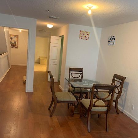 Bedroom Suite In Lauderdale Lakes Townhome Форт Лодърдейл Екстериор снимка