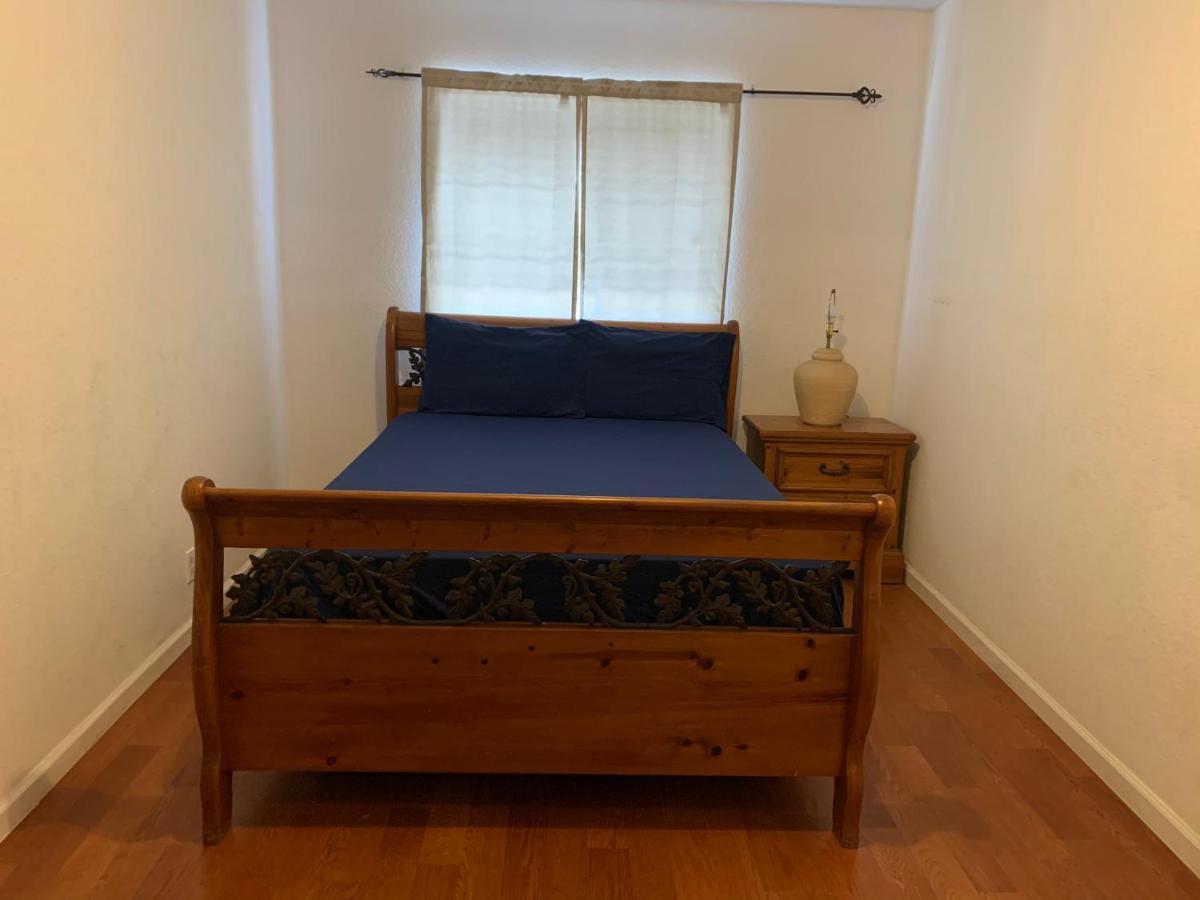 Bedroom Suite In Lauderdale Lakes Townhome Форт Лодърдейл Екстериор снимка