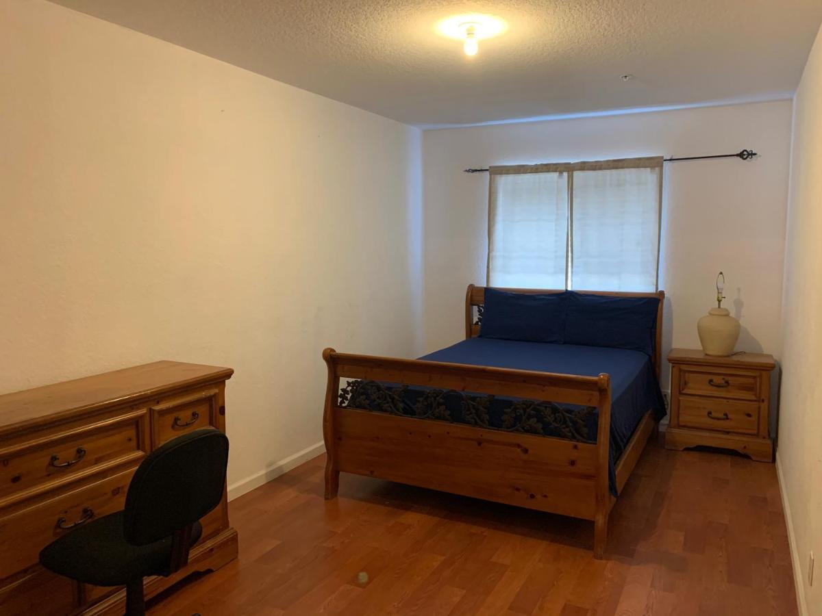 Bedroom Suite In Lauderdale Lakes Townhome Форт Лодърдейл Екстериор снимка