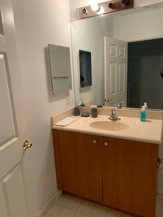 Bedroom Suite In Lauderdale Lakes Townhome Форт Лодърдейл Екстериор снимка